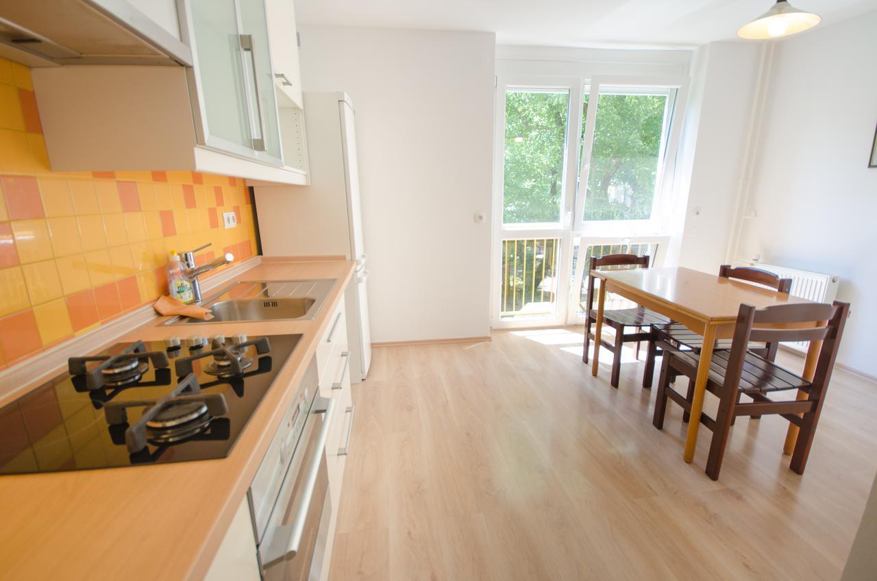 Apartment Near The Train Station Ljubljana Extérieur photo