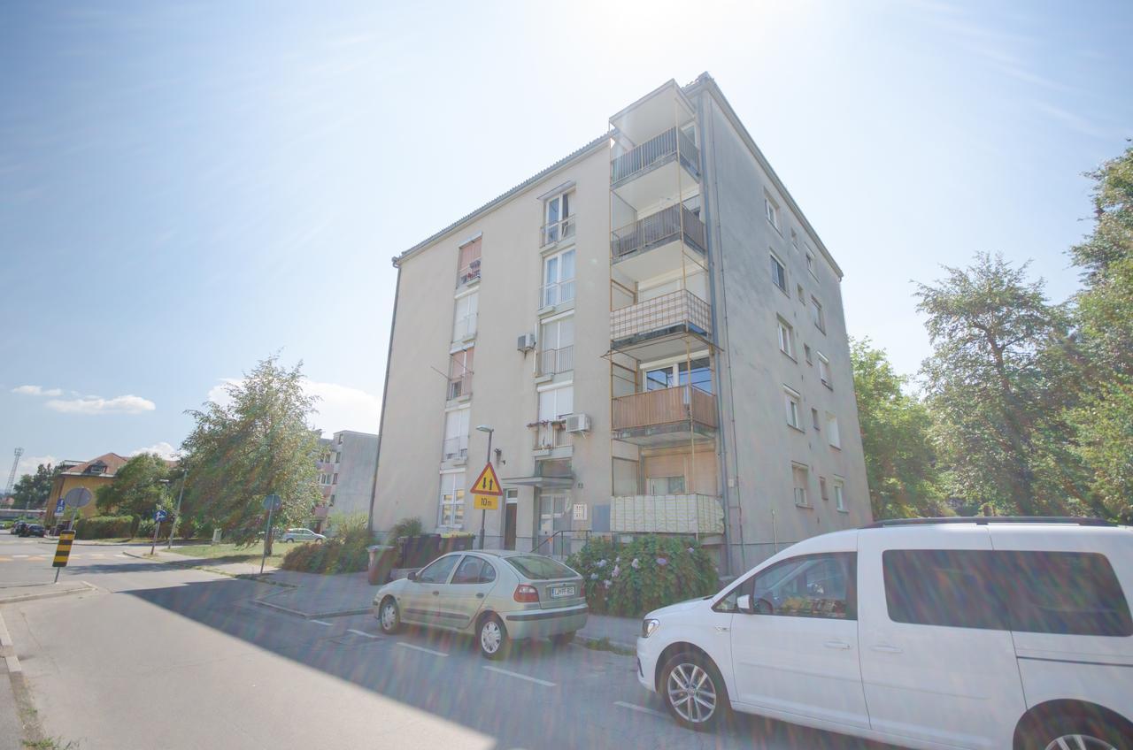 Apartment Near The Train Station Ljubljana Extérieur photo