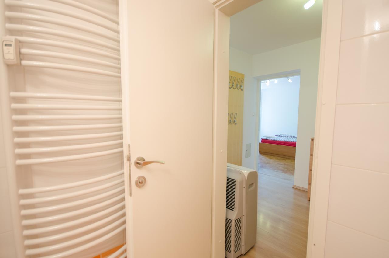 Apartment Near The Train Station Ljubljana Extérieur photo