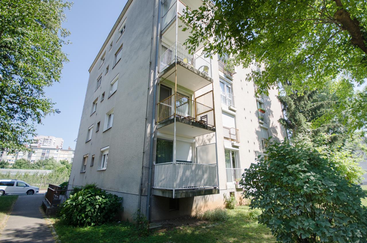 Apartment Near The Train Station Ljubljana Extérieur photo