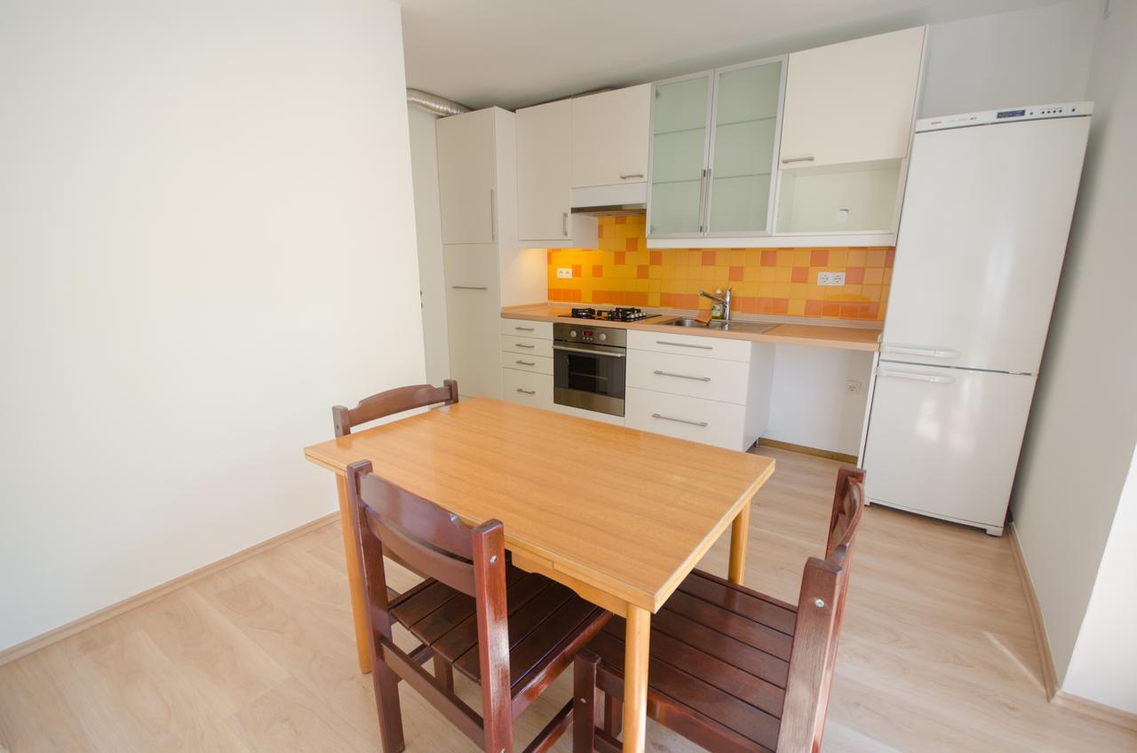 Apartment Near The Train Station Ljubljana Extérieur photo